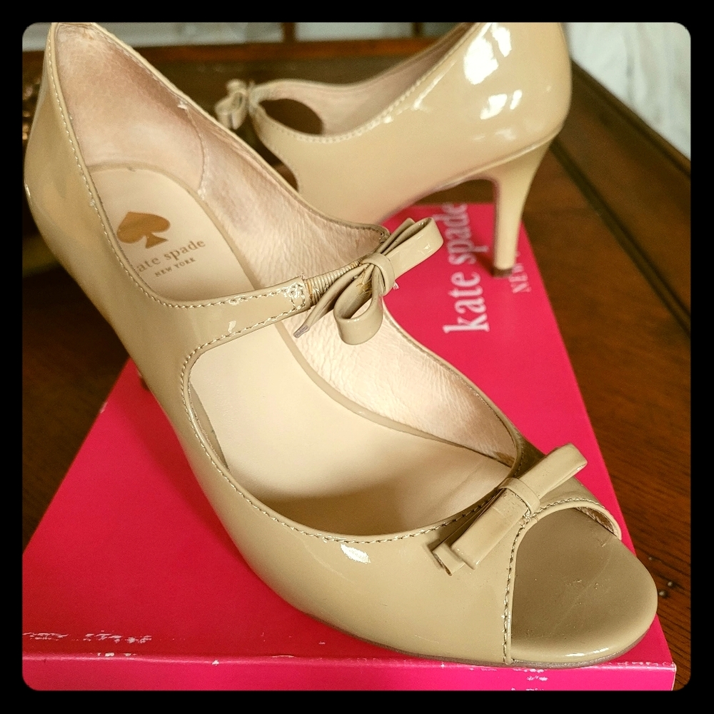 Mary Jane Pumps